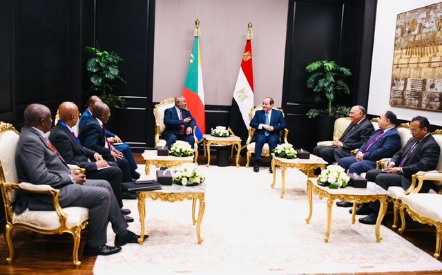 السيسي ورئيس جزر القمر يبحثان سبل تعزيز التعاون بين البلدين