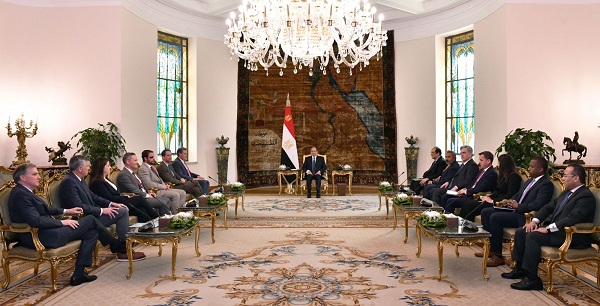 الرئيس السيسي يناقش مع أعضاء الكونجرس الأمريكي أزمات المنطقة