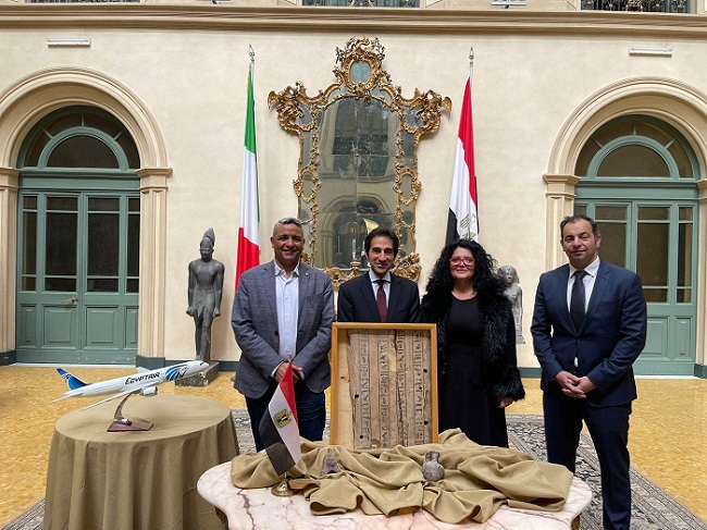 مصر للطيران تنقل كنوز مصر بالمجان على رحلتها القادمة من إيطاليا

