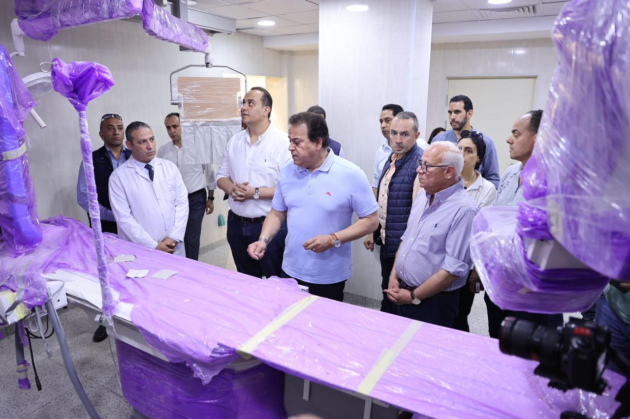 وزير الصحة يتفقد مجمع الشفاء الطبي ببورسعيد.. ويُشيد بمستوى الجاهزية وكفاءة فريق العمل 
