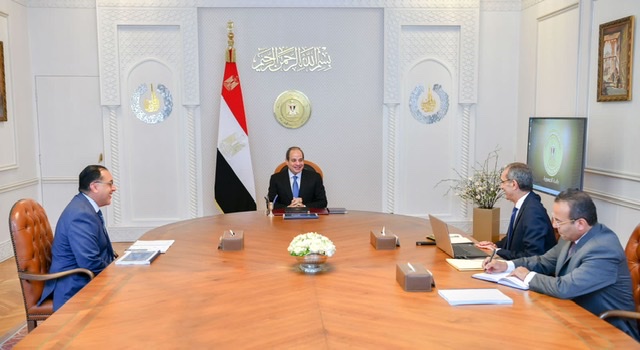 السيسي يوجه بتعزيز جهود تنمية صناعة التعهيد ودعم المهنيين المستقلين وزيادة أعدادهم