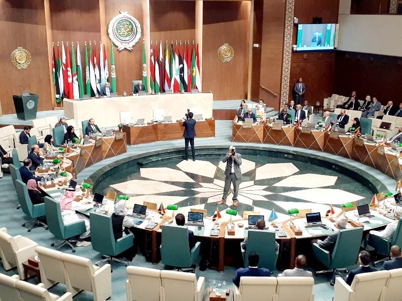 أبوالغيط يناقش مع الرئيس الموريتاني مجمل تطورات الأوضاع بالمنطقة واستعداد بلاده لاستضافة القمة العربية التنموية