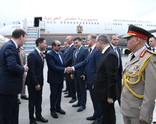 بالصور.. وصول الرئيس السيسي إلي سان بطرسبرج لحضور القمة الأفريقية الروسية