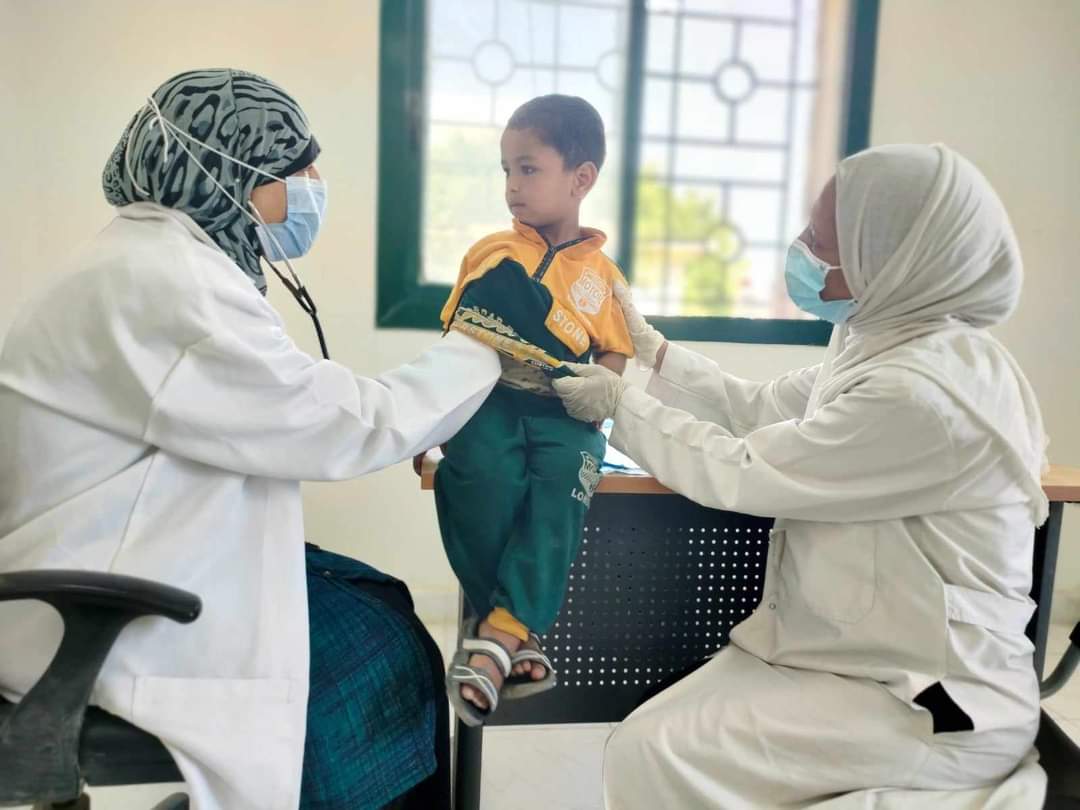 تقديم خدمات طبية لــ 1608 حالة بقرية أسمنت في مركز أبوقرقاص بالمنيا