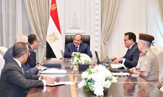 الرئيس السيسي يوجه باستمرار وتكثيف العمل لتطوير منظومة الصحة في مصر