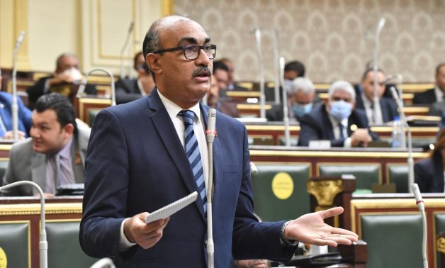 النائب ايهاب منصور يعد استجوابا للحكومة بسبب تأخير صرف تعويضات نزع الملكية للمنفعة العامة 

