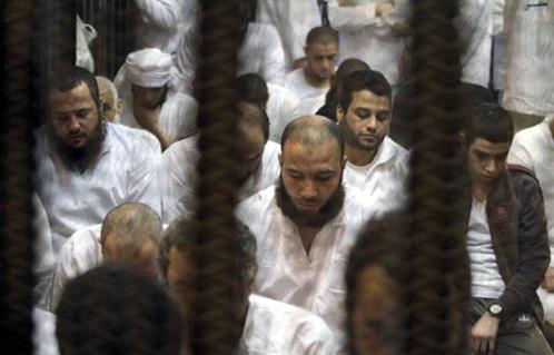 النقض تحدد جلسة 24 أكتوبر لنظر طعون 162 متهما على احكام الإعدام والسجن في 