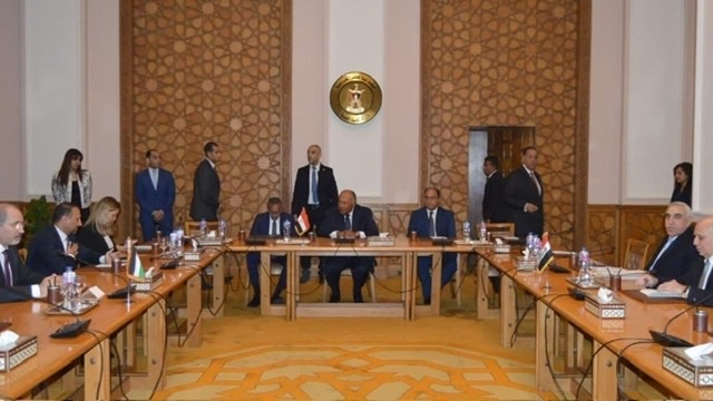 الاتفاق على تسوية سياسية وعودة اللاجئين ومكافحة المخدرات.. ننشر البيان الختامي للجنة الوزارية بشأن سوريا