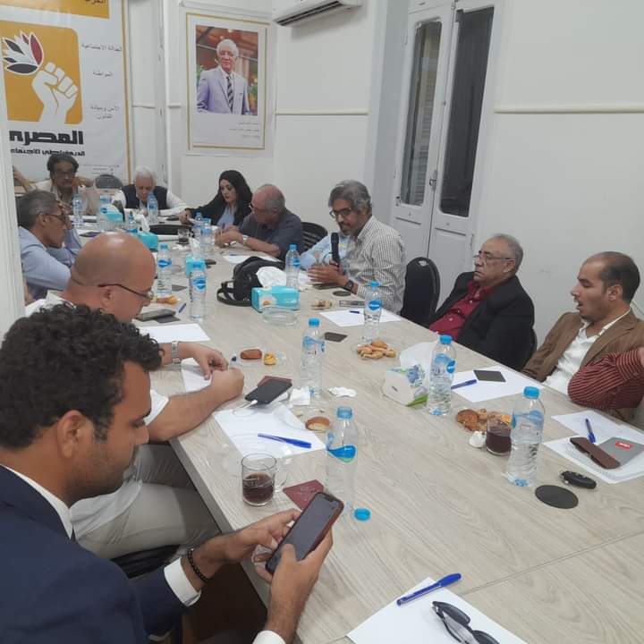 بعد اجتماع الساحل .. غياب ثلاثة أحزاب عن اجتماع الحركة المدنية و انعقاد دائم حتى الاحد القادم 
 