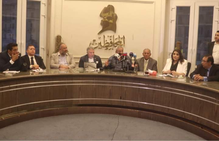 التيار الحر يعقد مؤتمرا صحفيا 