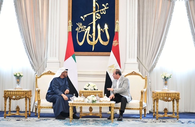 السيسي وبن زايد يؤكدان أهمية تكثيف العمل بين مصر والإمارات لمواجهة التحديات المتنامية في المنطقة والعالم