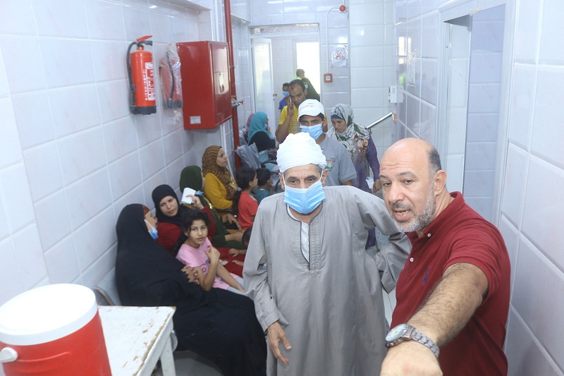250 حالة كشف طبي وعلاج في قافلة 