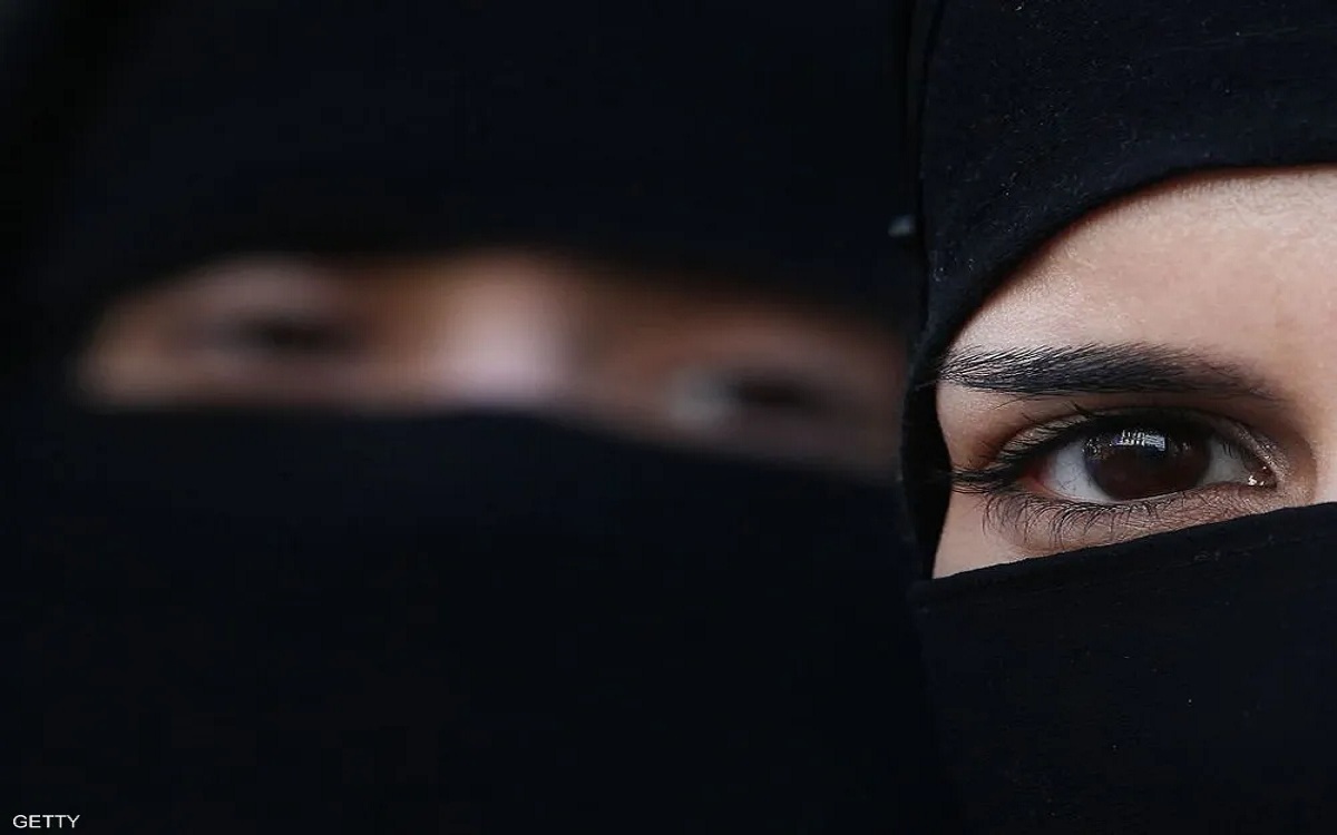 جدل متوقع بعد قرار وزارة التعليم حظر النقاب في المدارس 