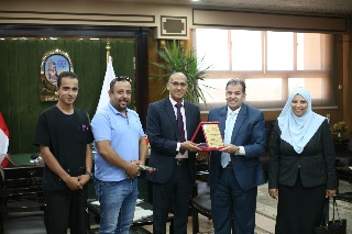 مستشفيات قنا الجامعيةتحتفل باليوم العالمي لسلامة المرضى

