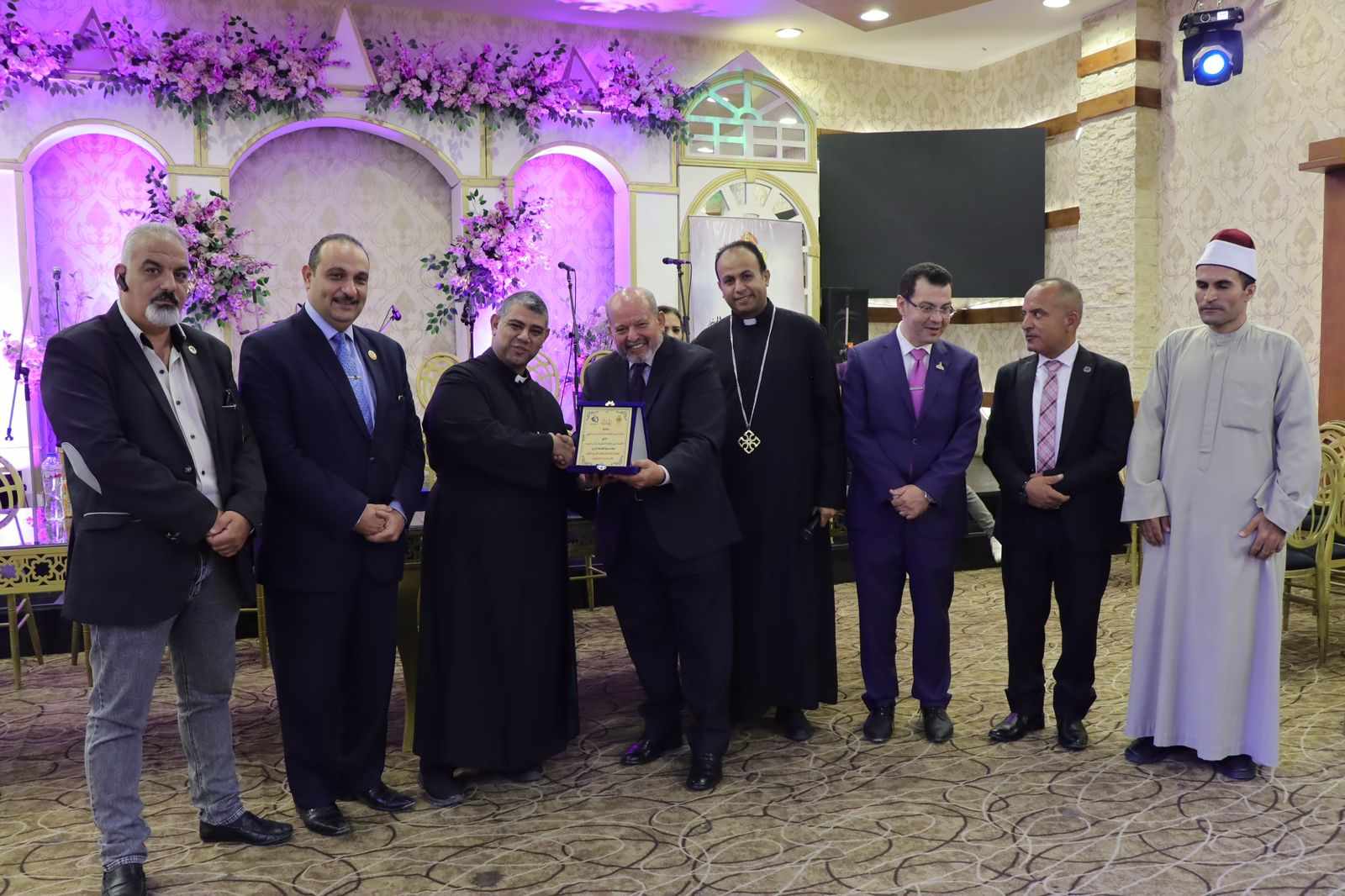 بحضور أعضاء مجلس النواب بالإسكندرية.. الكنيسة الأسقفية تحتفل بخريجي ورش مركز الرأس السوداء 