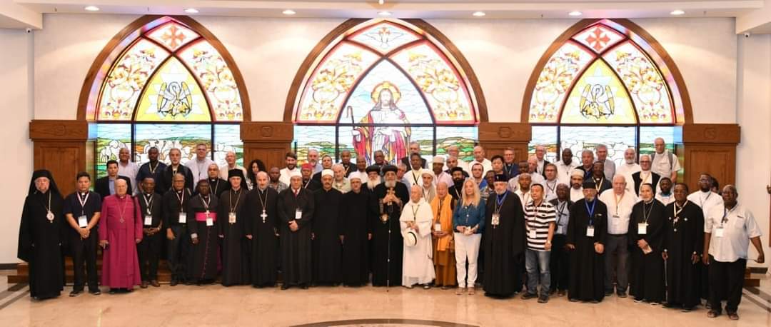  البابا تواضروس يستقبل مجموعة من ممثلي الأديان والطوائف