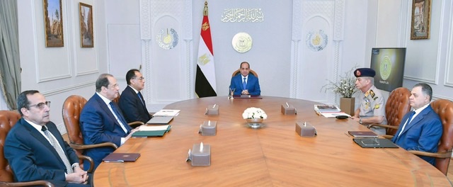 السيسي يتابع الموقف التنفيذي لجهود التنمية الشاملة بمحافظة شمال سيناء