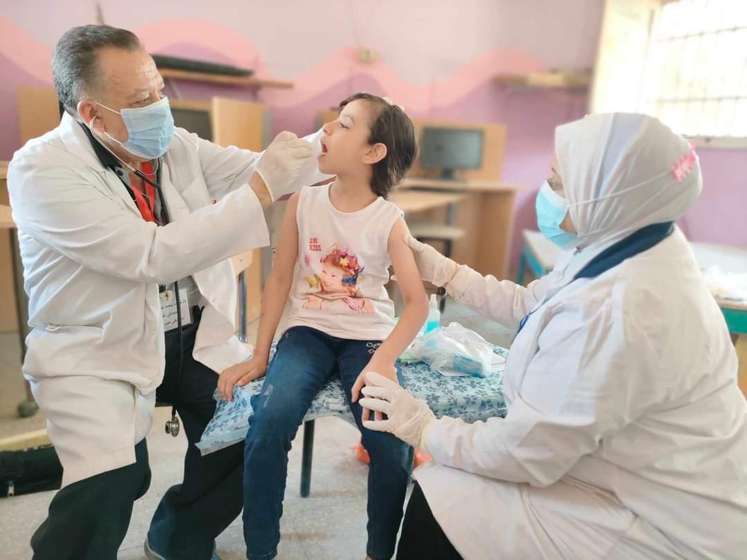 توقيع الكشف الطبي المجانى على 1684 حالة خلال قافلة علاجية بسمالوط بالمنيا