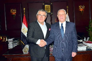 محافظ الأقصر يستقبل سفير البوسنة أثناء زيارته للمدينة التاريخية 