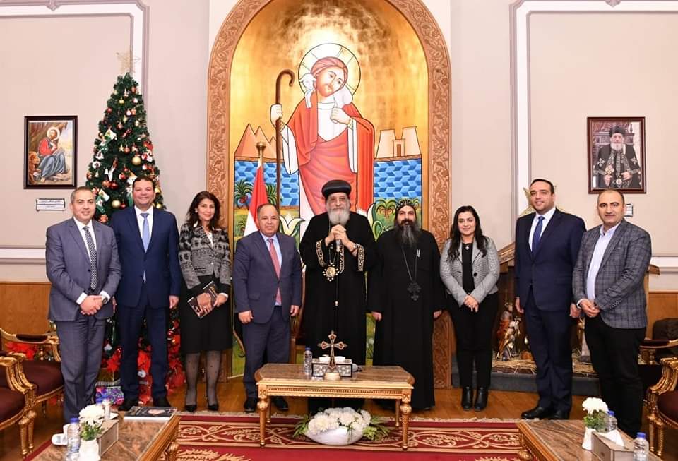 البابا تواضروس يستقبل وزير المالية