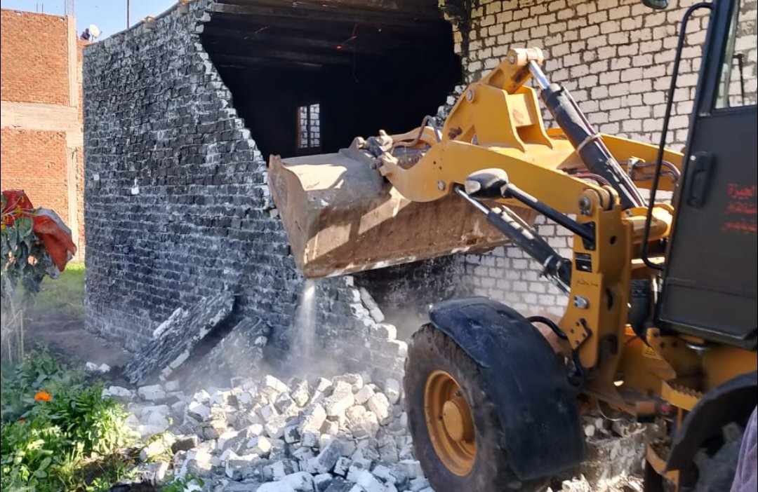محافظة الجيزة تزيل ٣٠ حاله تعدى بالبناء المخالف على الأراضي الزراعية واملاك الدولة بالمراكز