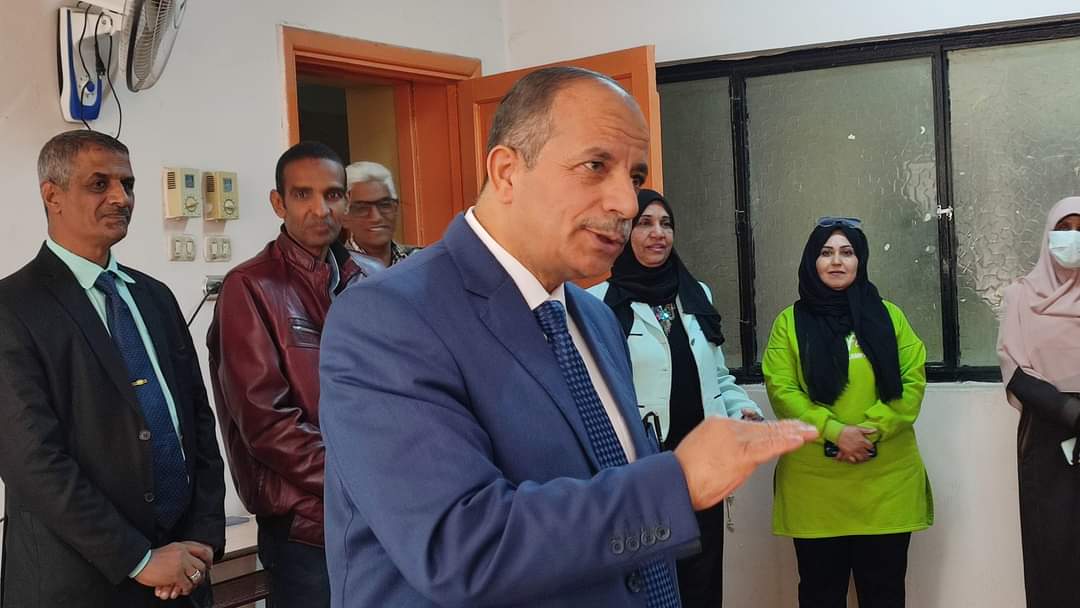 وكيل تعليم الأقصر يتفقد تدريب المعلمين الجدد 

