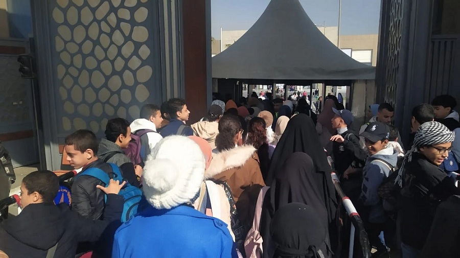 معرض الكتاب يتخطى المليون ونصف المليون زائر خلال خمسة أيام

