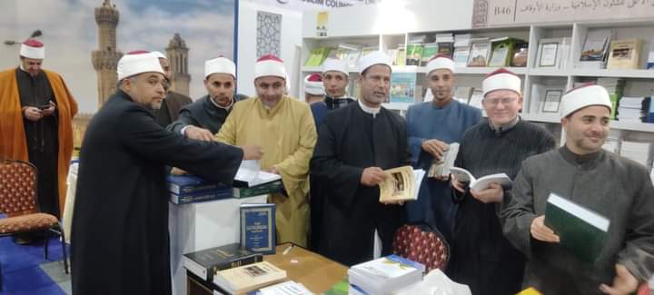 إقبال غير مسبوق على إصدارات وزارة الأوقاف

في معرض الكتاب الدولي الخامس والخمسين