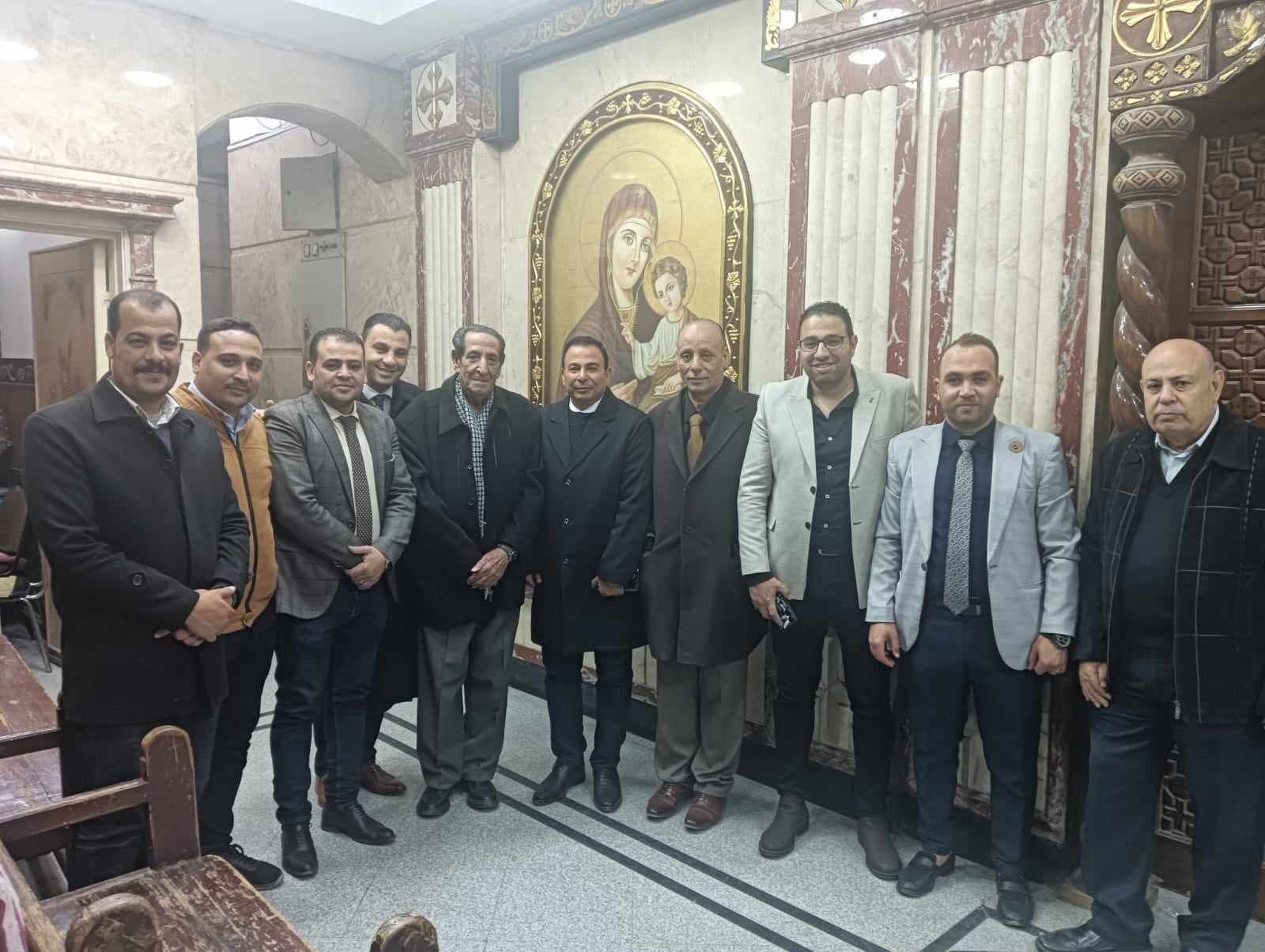 حماة الوطن بالمنيا يشارك الأقباط فرحتهم بعيد الميلاد المجيد

