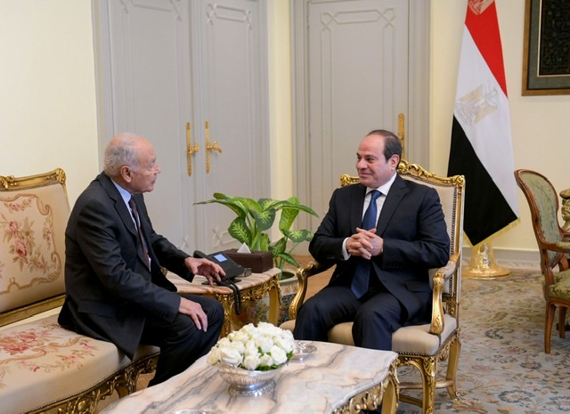 السيسي يبحث مع أبوالغيط مستجدات الوضع في الأراضي الفلسطينية وقطاع غزة