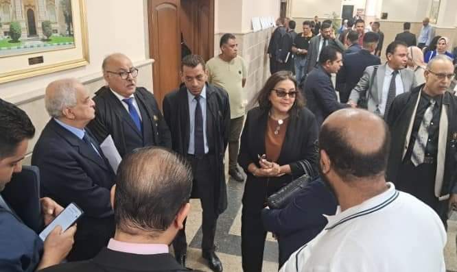 بدء جلسة القضاء الادارى فى نظر طعن حزب الدستور ضد لجنة الأحزاب السياسية



