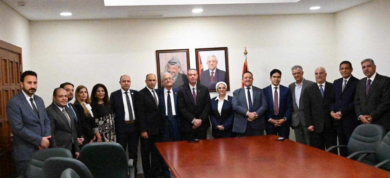 النائبة سميرة الجزار تدعم سفير فلسطين في مصر بزيارة برلمانية تضامنية تأمل تغيير الأوضاع 

