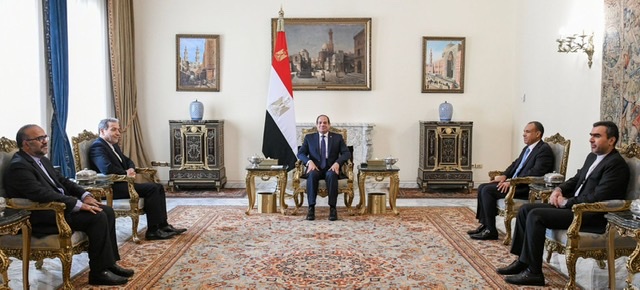 السيسي يؤكد موقف مصر الداعي لعدم توسّع دائرة الصراع وضرورة وقف التصعيد