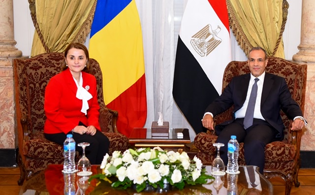 مباحثات مصرية رومانية لتعزيز التعاون الثنائي وإعادة الإعمار