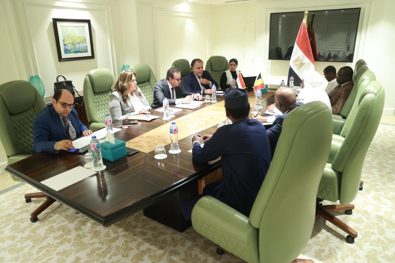 وزير الصحة يستقبل نظيره من دولة تشاد لمناقشة سبل التعاون المشترك