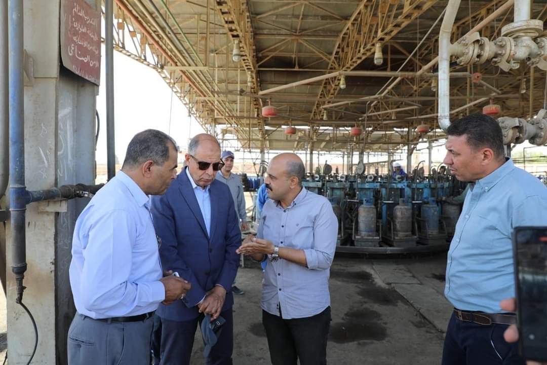 اللواء كدوانى يتفقد عددا من المشروعات الانتاجية ويدعو المستثمرين لشراكة جادة لخدمة اقتصادنا الوطني