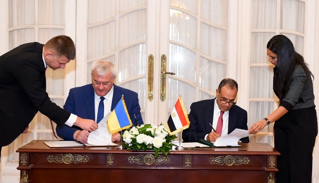 مصر وأوكرانيا توقعان مذكرة تفاهم لتعزيز التعاون الدبلوماسي وسط قضايا إقليمية ملحة