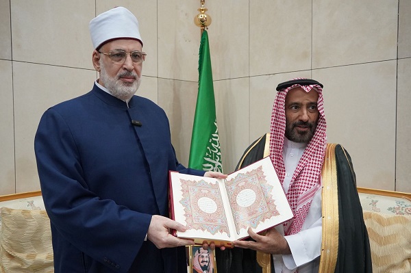 وكيل الأزهر يزور مجمع الملك فهد لطباعة المصحف الشريف بالمدينة المنورة