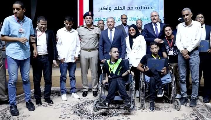 إدارة التجنيد والتعبئة تقدم التيسيرات التجنيدية لذوي الهمم وكبار السن بعدد من محافظات الجمهورية
