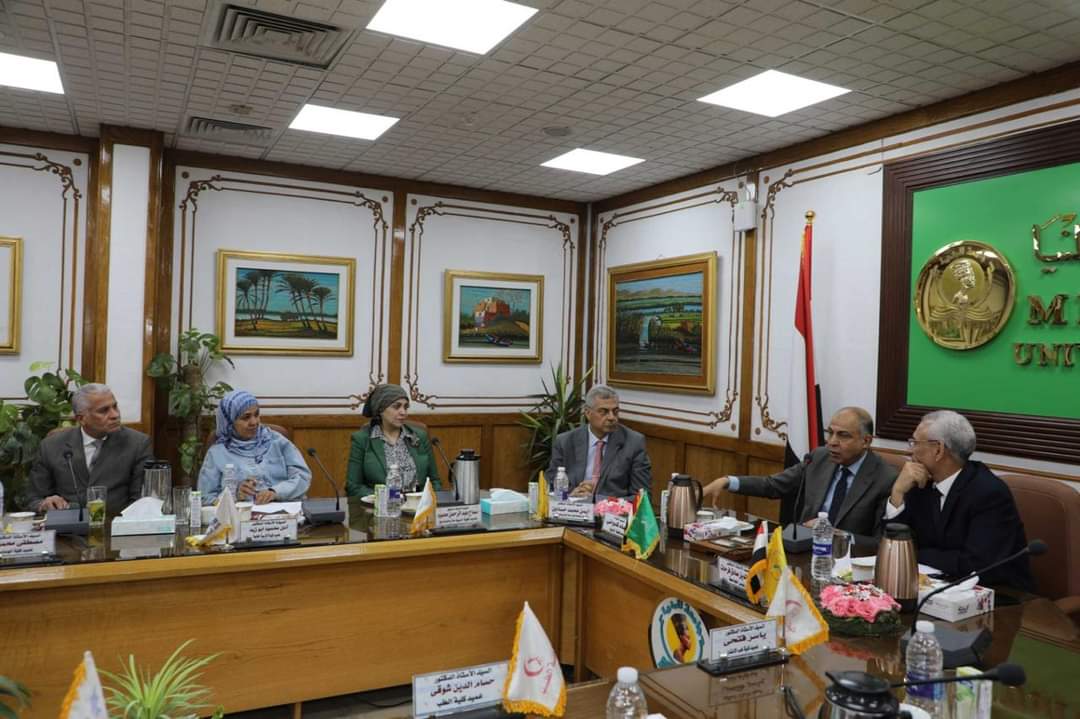 د عصام فرحات يترأس مجلس جامعة المنيا ويستعرض رؤية وزارة التعليم العالى للاستثمار في التعليم