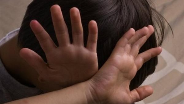السجن 15 سنة لـ «طبيب نساء» بعد تعديه جنسياً على بناته الثلاثة في التجمع (الواقعة بالتفصيل)

