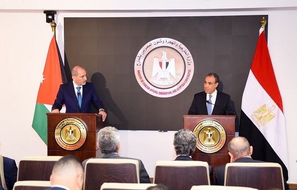 مصر والأردن تدعوان لوقف العدوان الإسرائيلي وتؤكدان توافق الرؤى حول التصعيد الإقليمي












