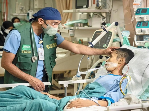 مركز الملك سلمان يجري جراحات قلب مفتوح في جمهوريتي السلفادور واندونيسيا

