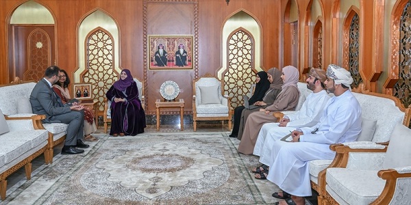 سلطنة عُمان واليونيسف تبحثان مجالات التعاون في خدمات تنمية الطفولة

