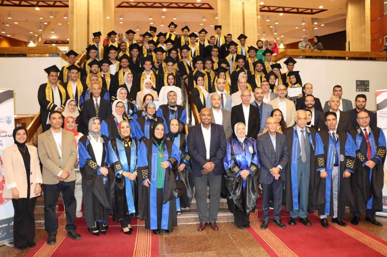 كلية سياحة الإسكندرية تحتفل بتخريج دفعة من برنامج التعليم التبادلي لإدارة وتشغيل المطاعم