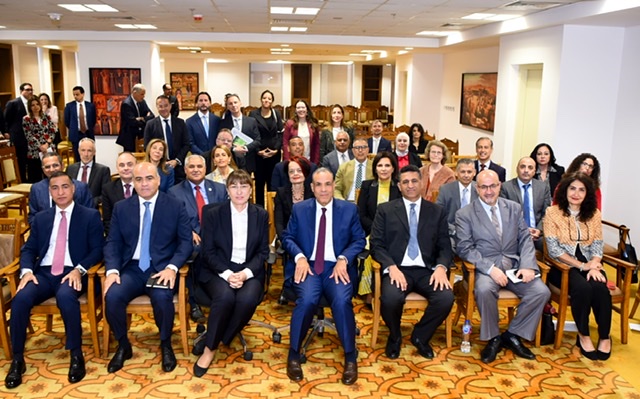 وزير الخارجية يلتقي أعضاء السلك الدبلوماسي والقنصلي من الدرجات الحديثة والمتوسطة