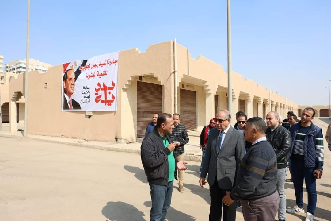 اللواء كدوانى يتفقد تجهيزات محلات الأوقاف بمنطقة ماقوسة جنوب مدينة المنيا استعداداً لافتتاحها قريباً