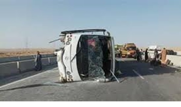 إصابة 31 فتاة وسيدة متوجهة لدير الأنبا أنطونيوس بانقلاب أتوبيس على طريق 