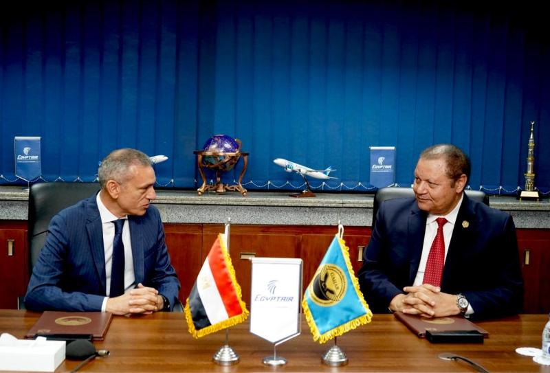 توقيع بروتوكول تعاون بين مصر للطيران وهيئة الرقابة الصحية