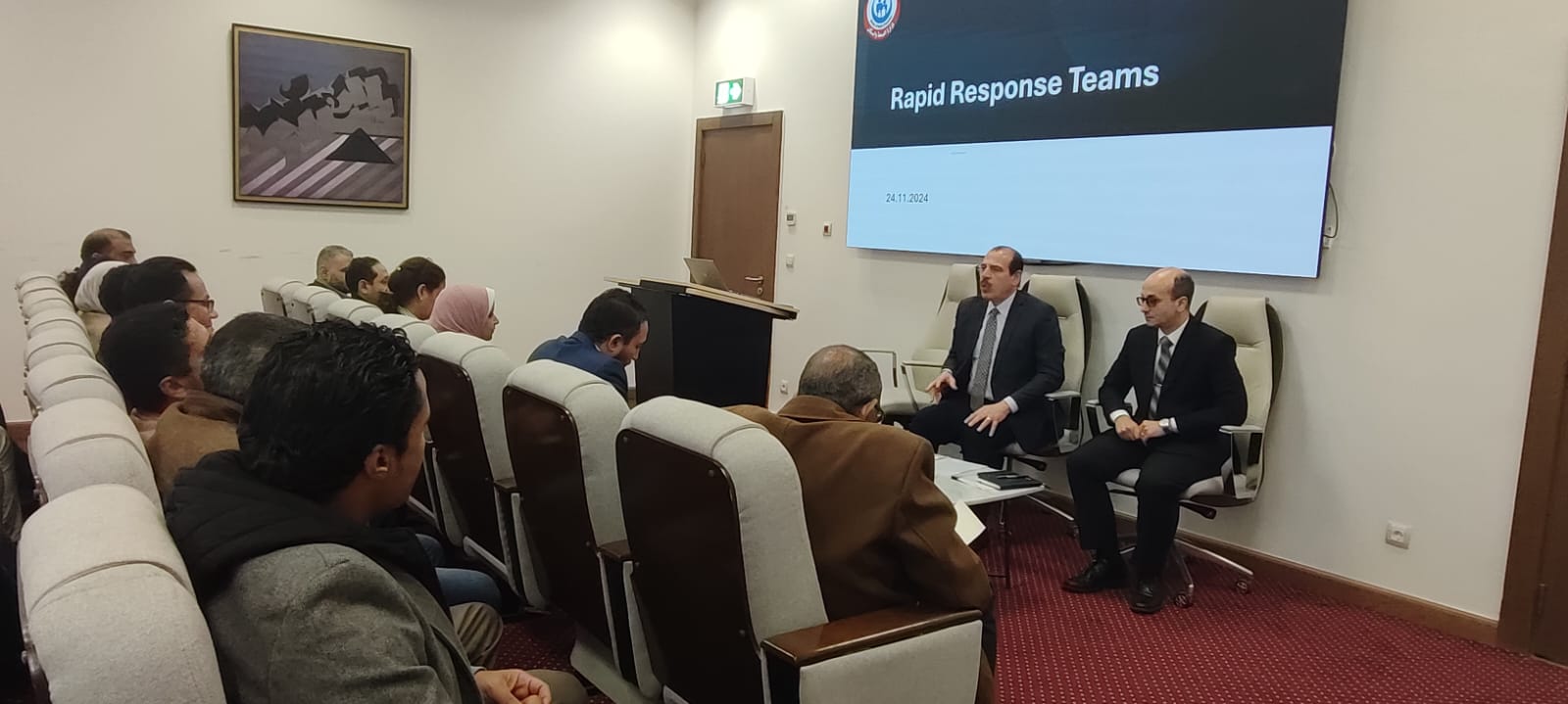 نائب وزير الصحة يعقد اجتماعا ً لمناقشة  آخر المستجدات  بشأن تأهيل ورفع كفاءة فرق الاستجابة السريعة